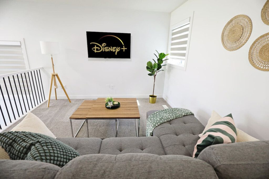 92130 294649 bqKEj28xof0UyYpQqIE97EcL805 Tw9NQi o1oUK68 66bed78925f2e.jpg